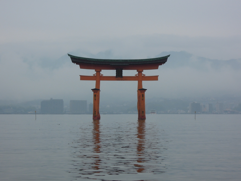 厳島神社