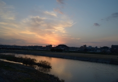 河川敷の夕日