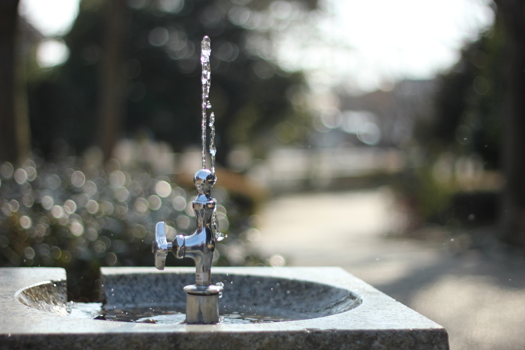 水と光の水玉