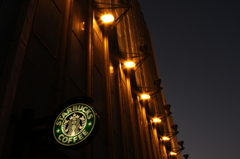 スターバックスのある風景