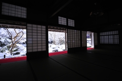 雪の圓光寺