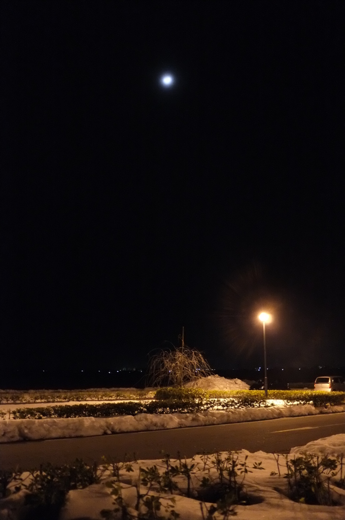 夜空の白点