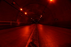 路面とトンネル