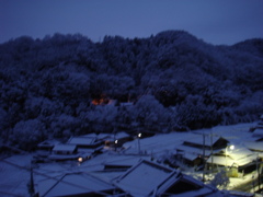 輝きをもたらす街燈　２