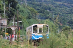 観光客多い、すぐ帰れんのに・・・