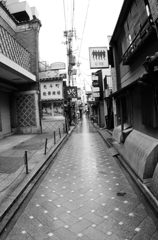 先斗町の時間は止まる。