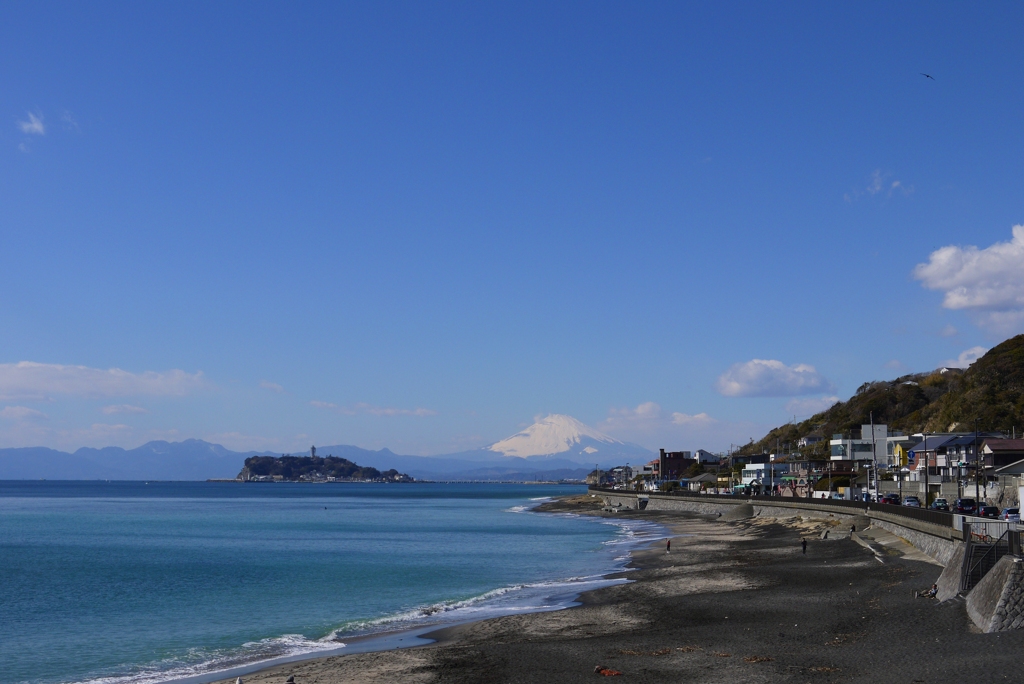 稲村ケ崎より富士山を望む