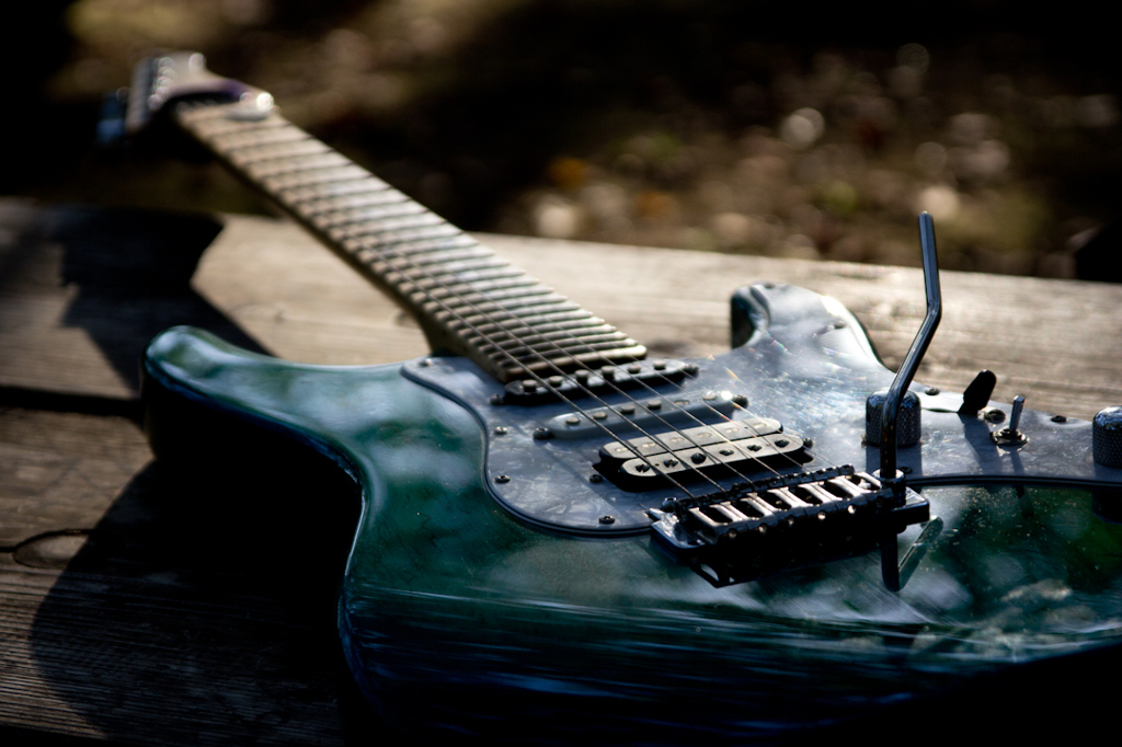 木漏れ日のギター