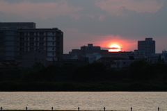 河川敷の夕暮れ