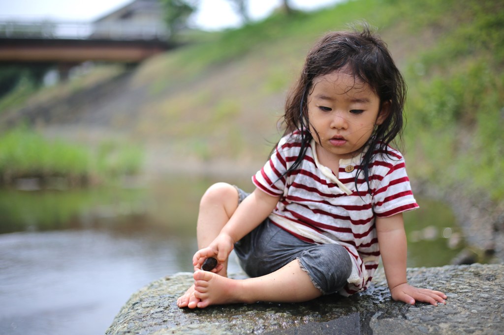 初めての川遊び
