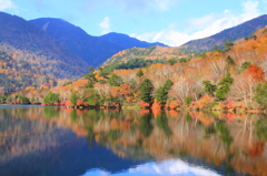 湯ノ湖の色づき