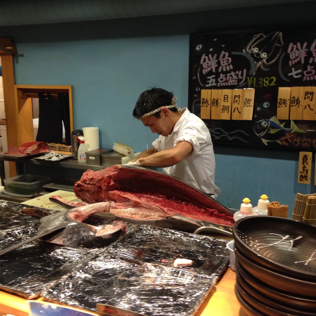 マグロ解体ショー