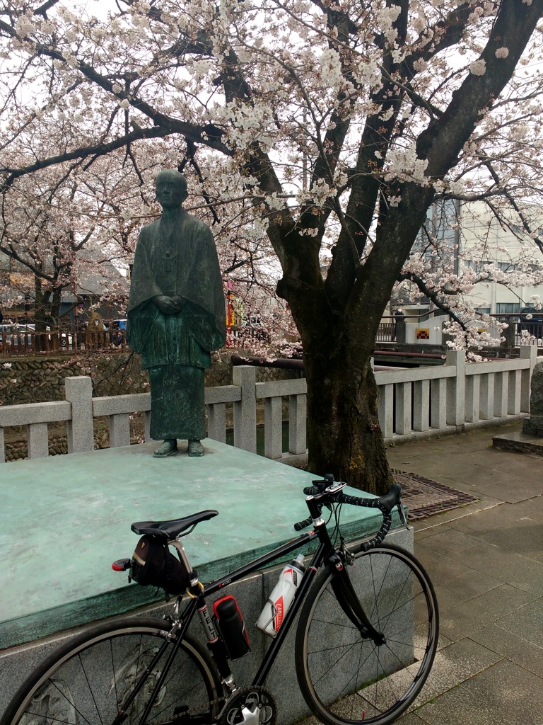 芭蕉はなんと詠む…