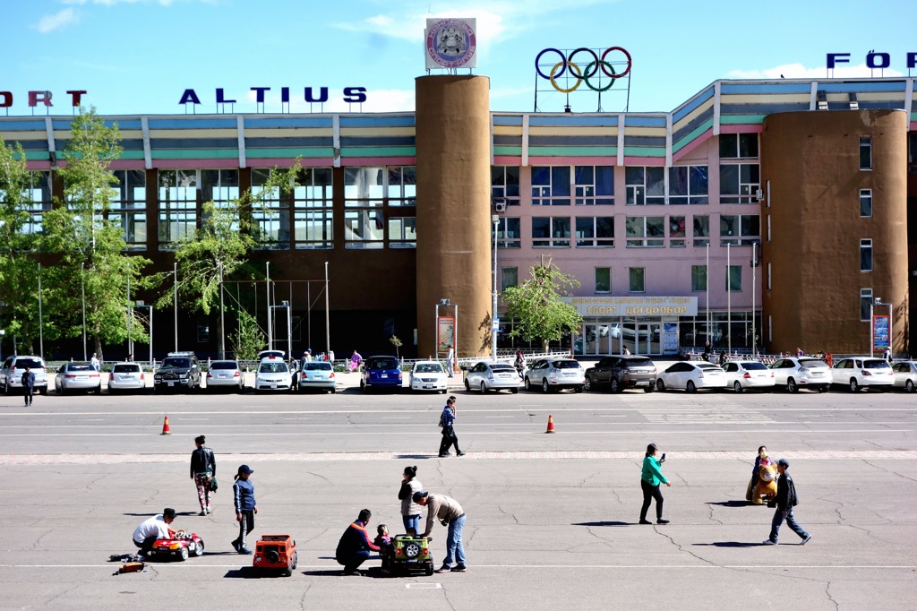 エルデネット市街