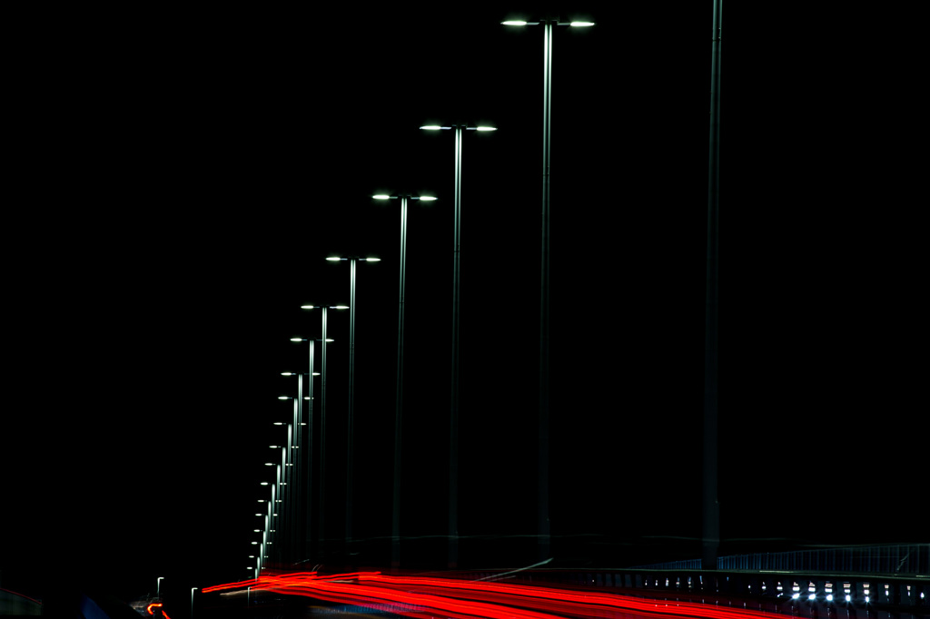 夜の湘南大橋