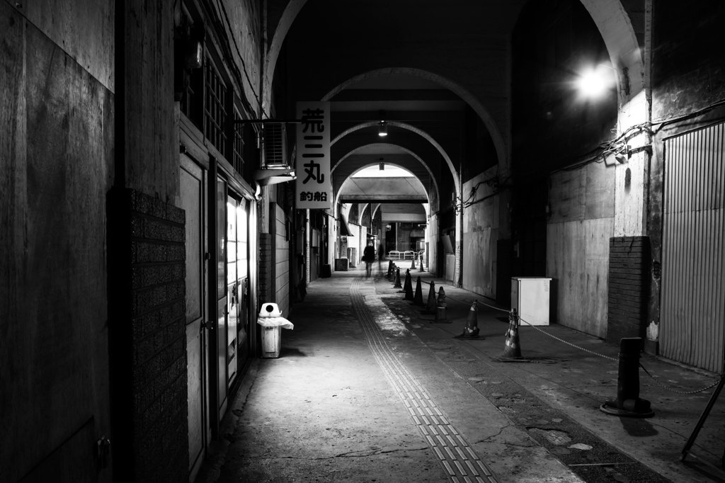 Nostalgic　Station　at　Night