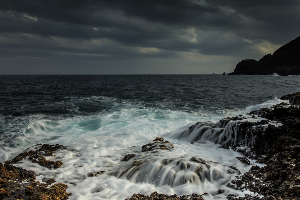 暗雲の海