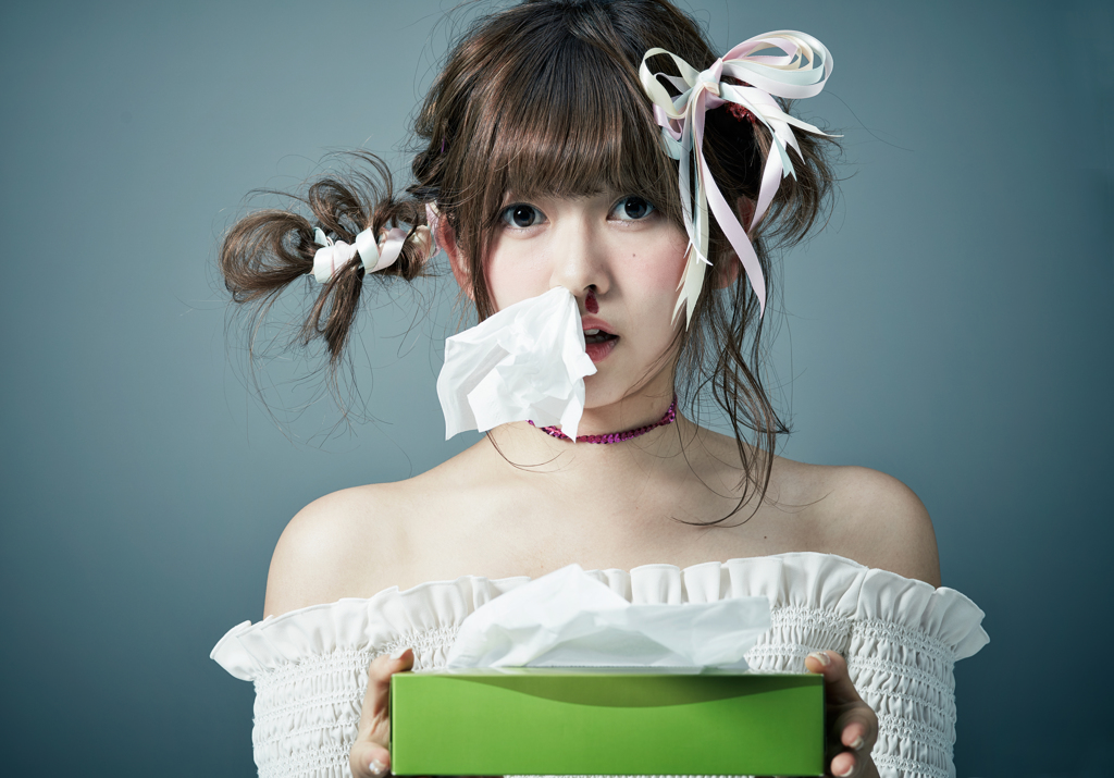 鼻血女子