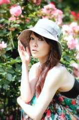 薔薇に包まれて