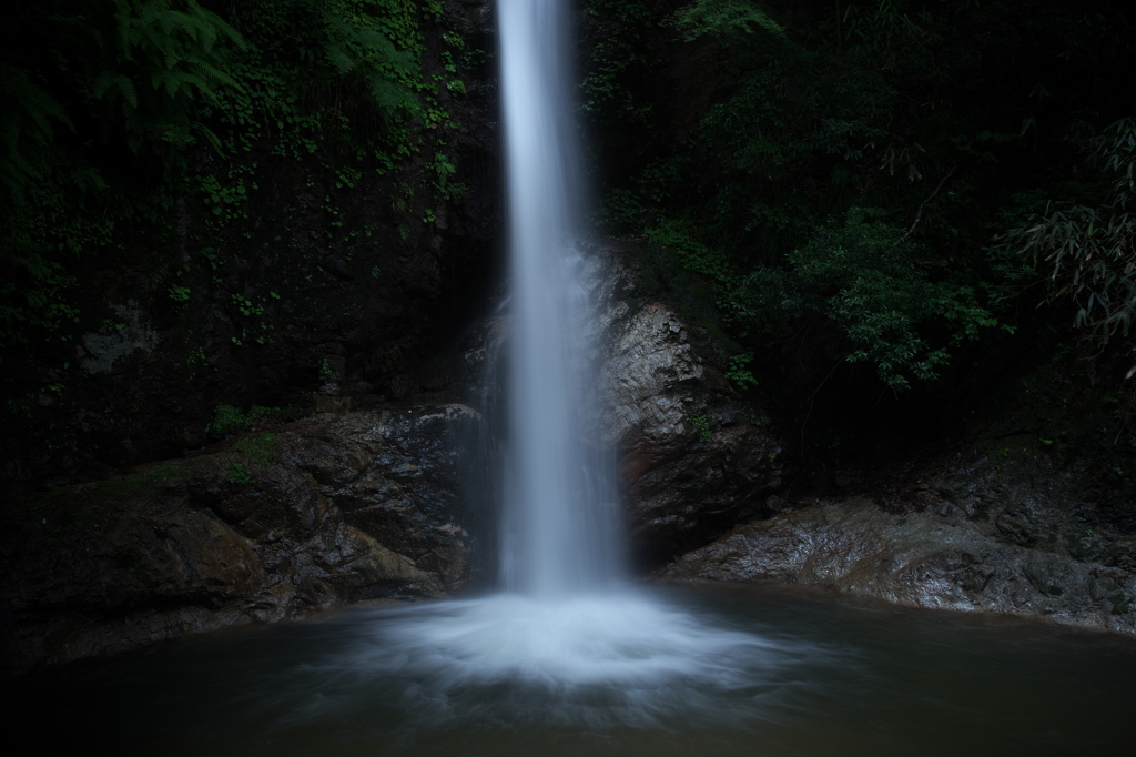 投石の滝