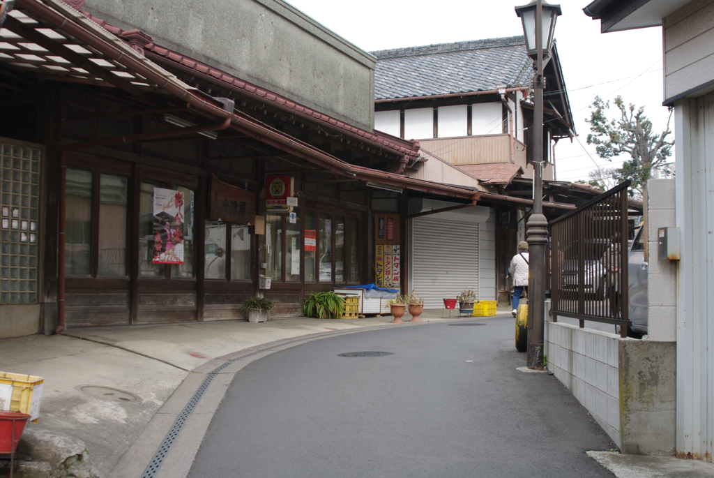 成田
