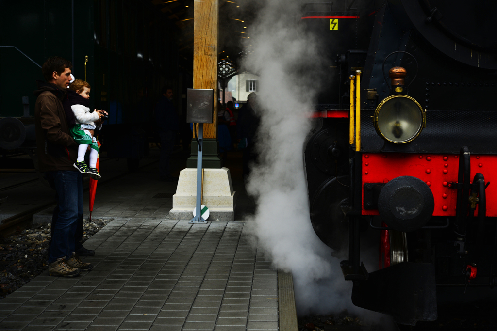駅構内　４