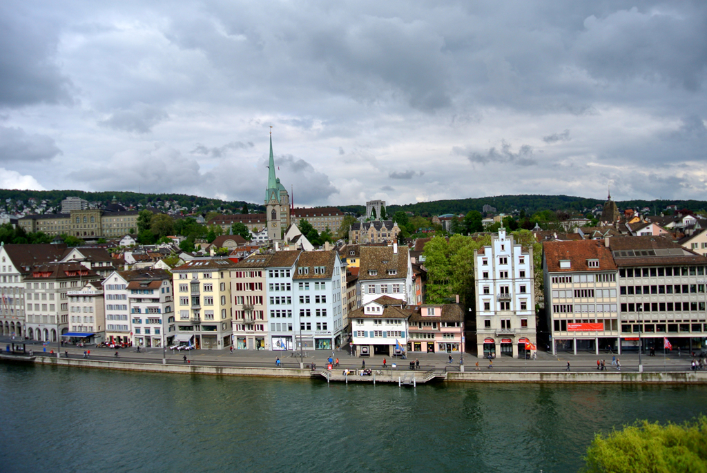 チューリッヒ４