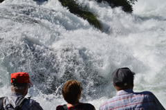 みんなで見ると怖くない。