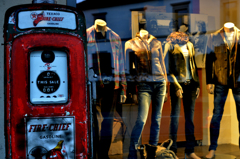 満タンにしますか〜？