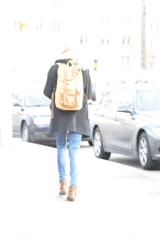 か　な　た　へ