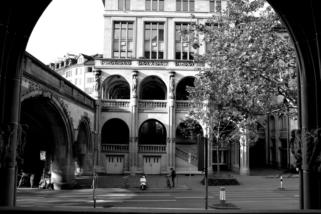 朝のチューリッヒ３