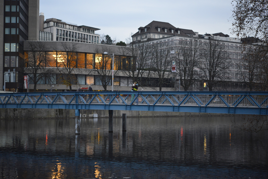 世界は二人のためにあるの〜〜♪