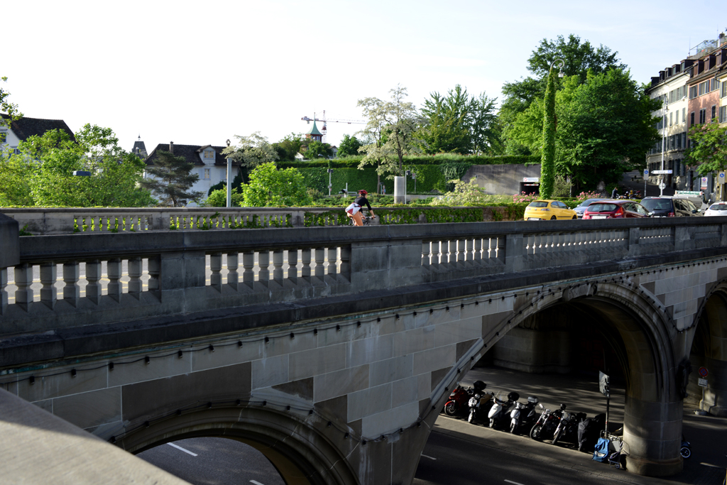 朝のチューリッヒ５