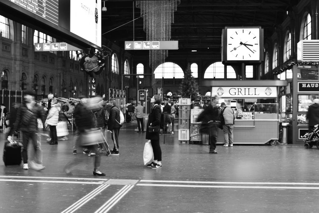 チューリッヒの駅で３