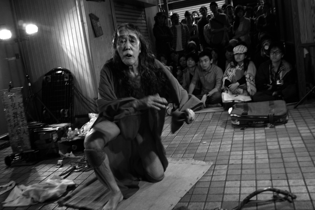 六角橋の夜　４