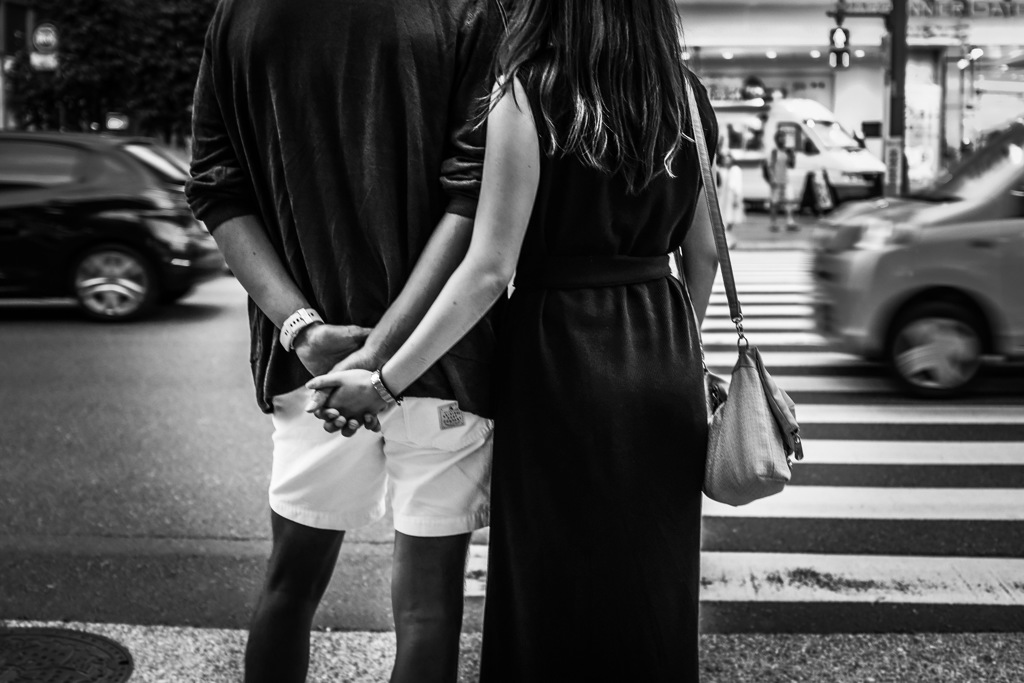Hand in hand（monochrome）