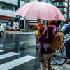 Put up an umbrella（Ueno snap #last）