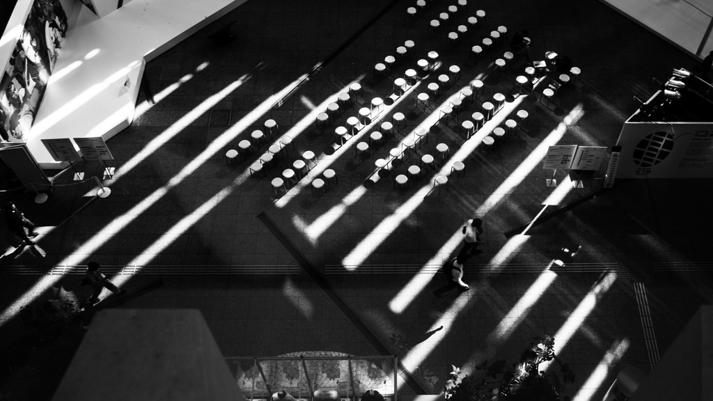 Oblique light