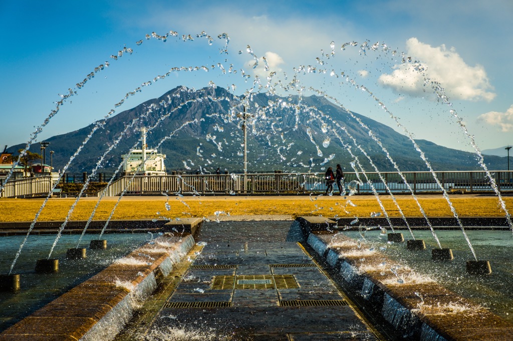 Fountain and Mountain