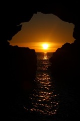　　　夕陽差し込む