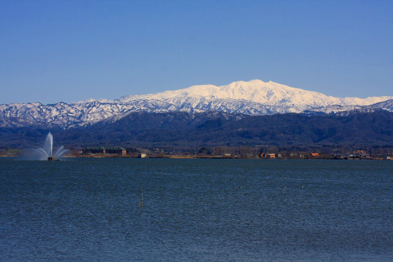 　　　輝く霊峰白山