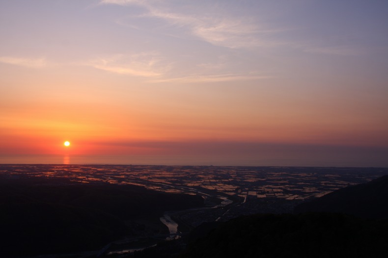 　　　夕陽染める