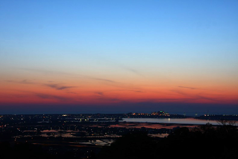 　　　潟の夕景