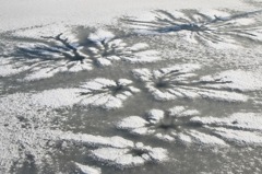 湖の氷紋　(4