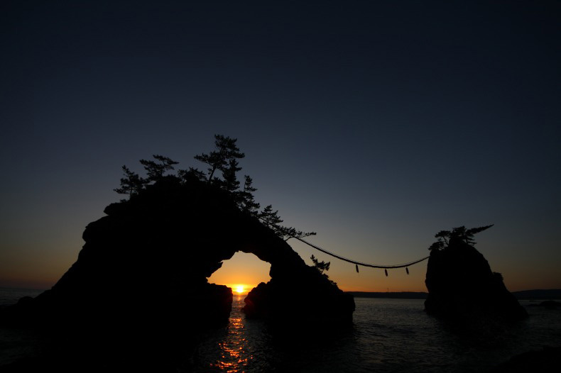 　　　能登の夕陽