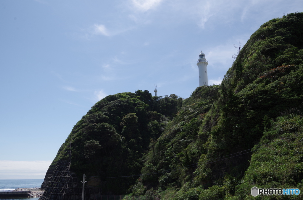 髪の乱れに手をやれば-塩屋埼灯台