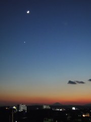 富士と三日月と金星と