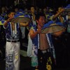 男は青い花笠じゃ