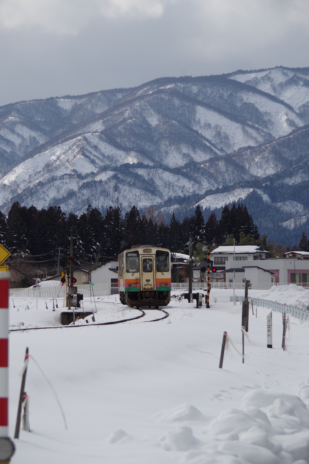 雪の中の鉄路