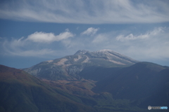 鳥海山初冠雪。